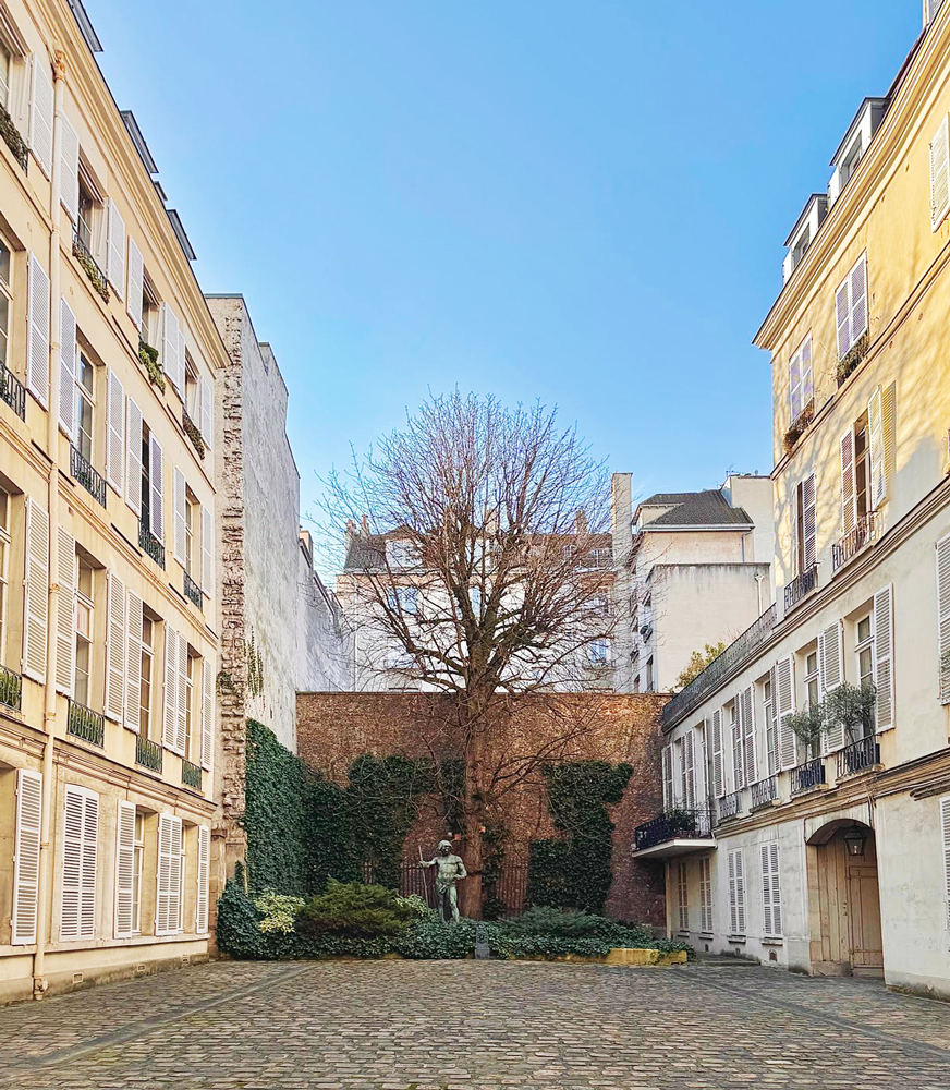 Chic Modern Studio | Île Saint-Louis, 4th Arrondissement | Paris | 74
